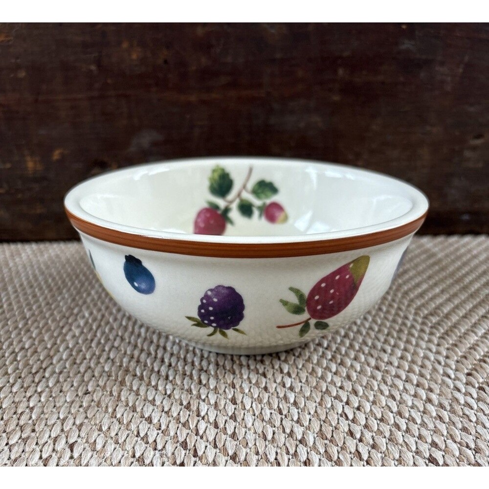 Longaberger Pottery Berry Fruit‎ Medley Bowl Cereal Dessert 5.75"